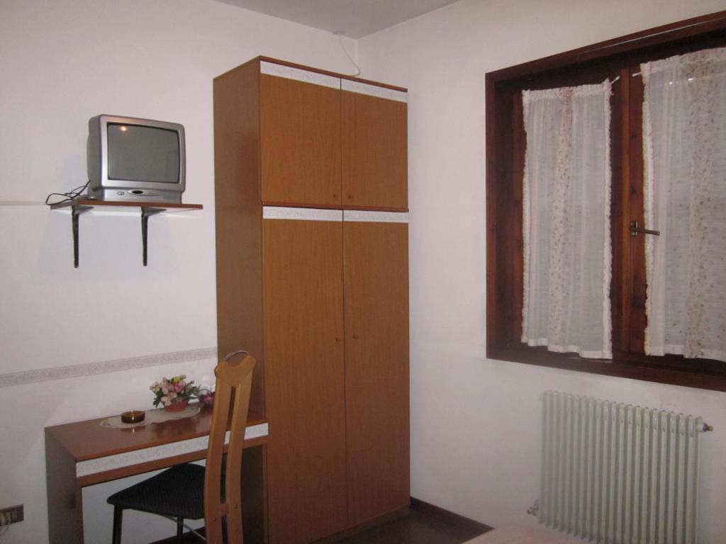 Albergo Leon Bianco Moggio Udinese Kamer foto